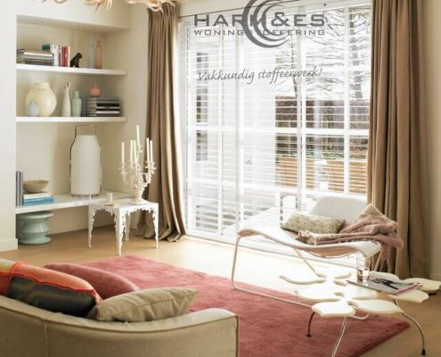 Harm & Es woningstoffering Heerhugowaard - Woningstoffering, Heerhugowaard, Vloeren, Karpetten vloeren, Laminaat vloeren, Marmoleum vloeren, Ondervloer vloeren, PVC vloeren, Tapijt vloeren, Vinyl vloeren, Raambekleding, Duette’s, Duo-rolgordijnen, Houten jaloezieën, Jaloezieën, Lamellen, Paneelgordijn, Plissé, Rolgordijnen, Vouwgordijnen, Vitrage’s, Inbetweens, Gordijnen, Vouwgordijnen, Trapbekleding, Insectenwering, Hordeuren, Inklemhorren, Raamhorren, Trapbekleding, Trap PVC, Open trap, Dichte trap,