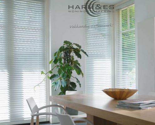 Harm & Es woningstoffering Heerhugowaard - Woningstoffering, Heerhugowaard, Vloeren, Karpetten vloeren, Laminaat vloeren, Marmoleum vloeren, Ondervloer vloeren, PVC vloeren, Tapijt vloeren, Vinyl vloeren, Raambekleding, Duette’s, Duo-rolgordijnen, Houten jaloezieën, Jaloezieën, Lamellen, Paneelgordijn, Plissé, Rolgordijnen, Vouwgordijnen, Vitrage’s, Inbetweens, Gordijnen, Vouwgordijnen, Trapbekleding, Insectenwering, Hordeuren, Inklemhorren, Raamhorren, Trapbekleding, Trap PVC, Open trap, Dichte trap,