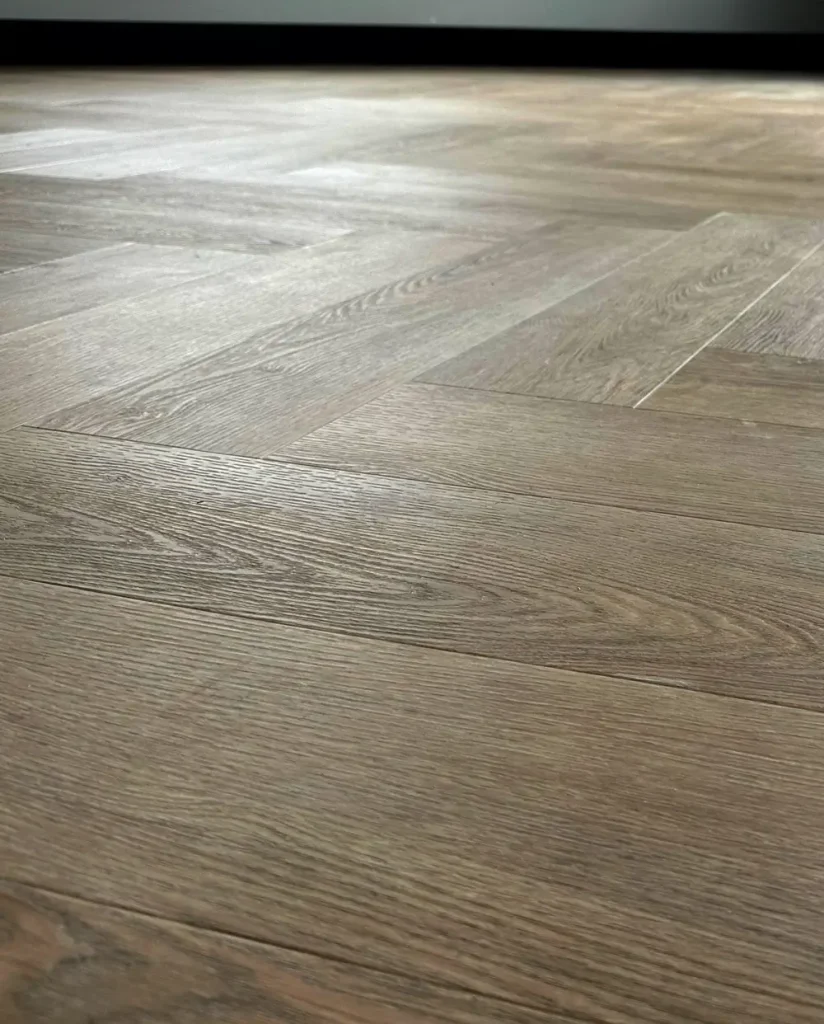 Harm & Es Woningstoffering Heerhugowaard | Vloeren, Gordijnen & Raambekleding