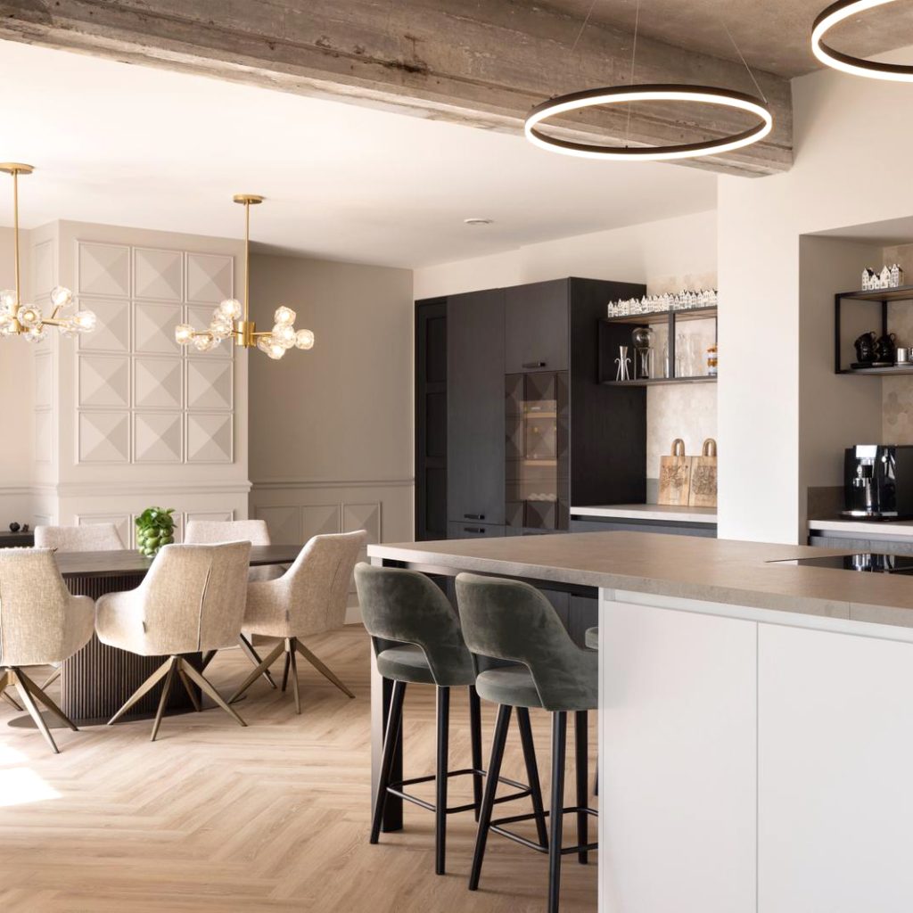 Harm & Es Woningstoffering Heerhugowaard | Vloeren, Gordijnen & Raambekleding